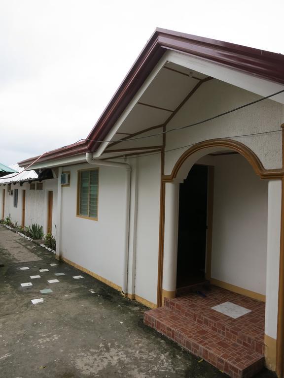 Anilao Scuba Dive Center Hotel Batangas Exterior photo