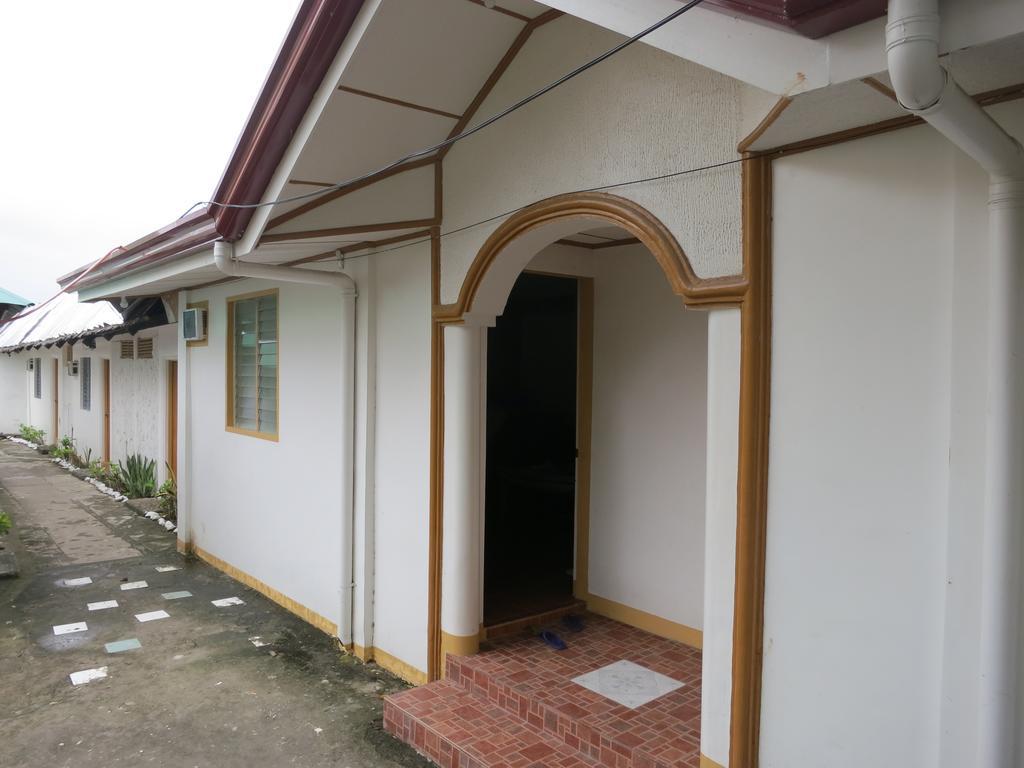 Anilao Scuba Dive Center Hotel Batangas Exterior photo